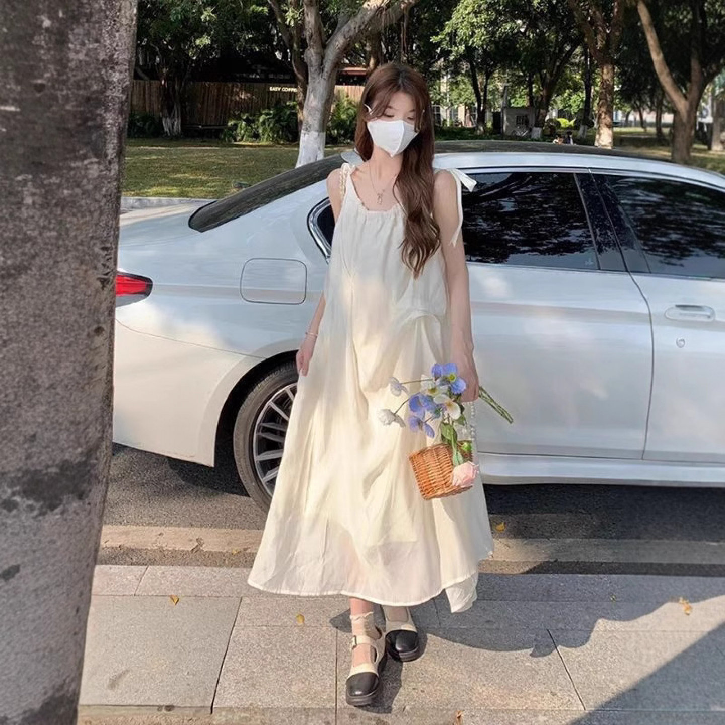 法式温柔风吊带连衣裙