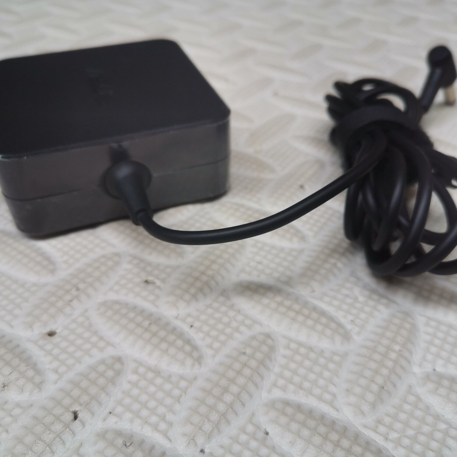 AOC显示器Q27G3S电源适配器19V2.52A/3.42A充电器电源线