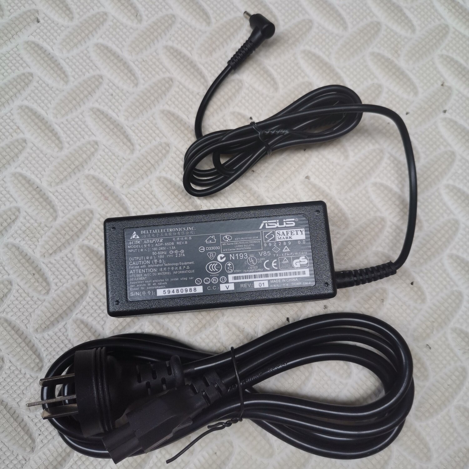 适用于宏基笔记本s7391 V3-371switch充电器19V 2.37A电源适配45W
