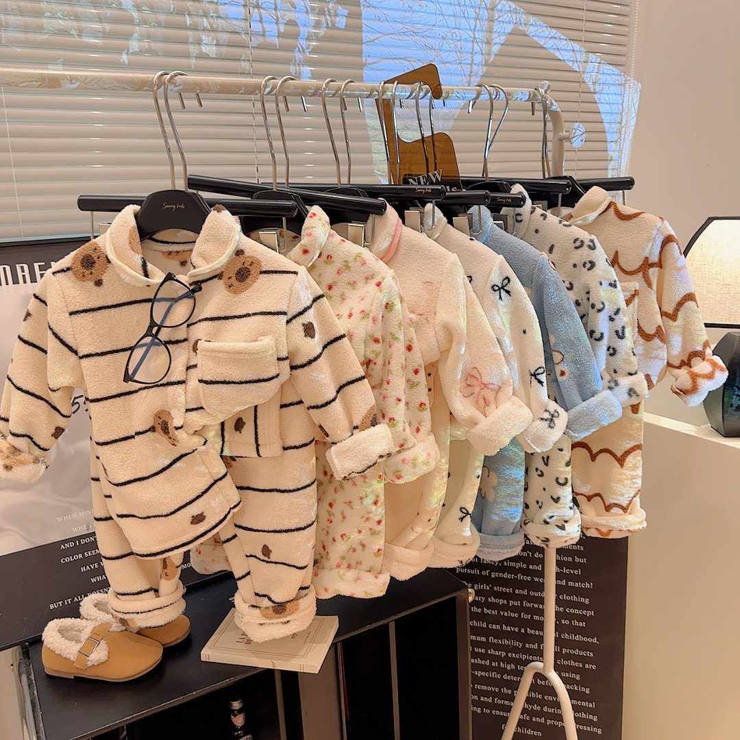 儿童家居服睡衣套装保暖家居服加绒加厚男童珊瑚绒女童开衫套装