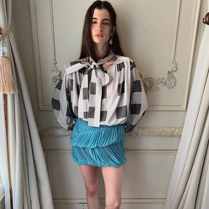 Spoii 湖蓝百褶雪纺花苞不规则分割设计时髦短半裙