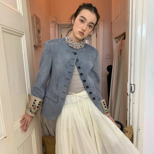 Spoii 蓝色麂皮法式中古西装夹棉外套/米白色压褶设计感半裙