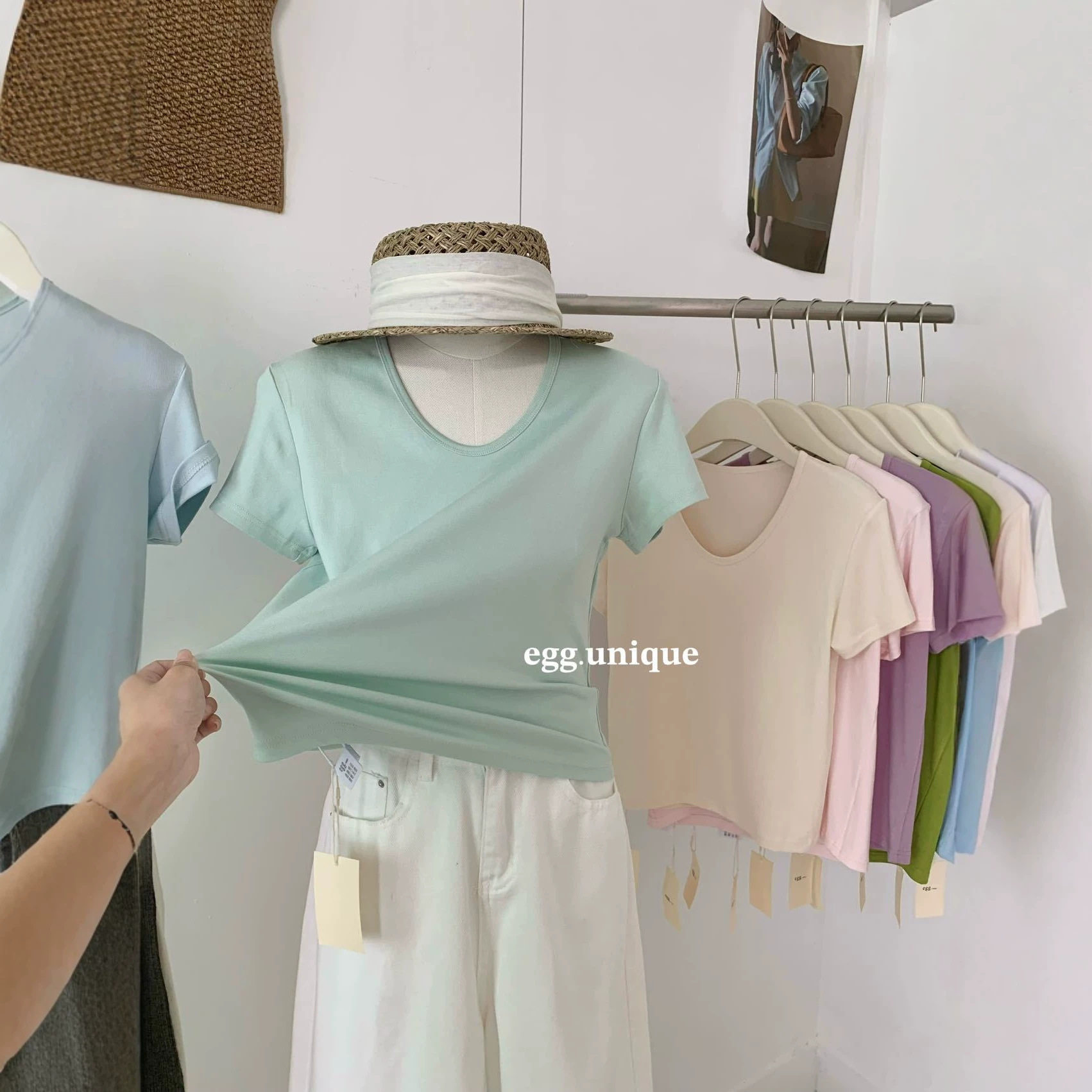 egg.unique极简冰感t女夏季白色慵懒短袖女休闲V领宽松纯色T恤薄图片