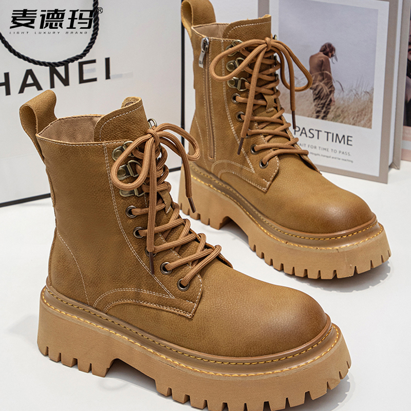 雪地靴女加绒加厚保暖防水马丁靴