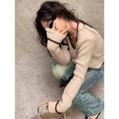 美拉撞AN241031色V领短款 打内 毛衣针织女秋冬设计感德宽松软糯衫