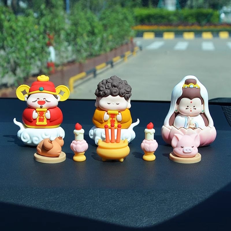 车载情绪稳定小摆件汽车摆件中控台财神观音公仔保平安娃娃解压可