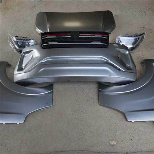 新款盛昊雷迈四轮电动车配件前中网大灯尾灯前脸玻璃内饰轮胎工作