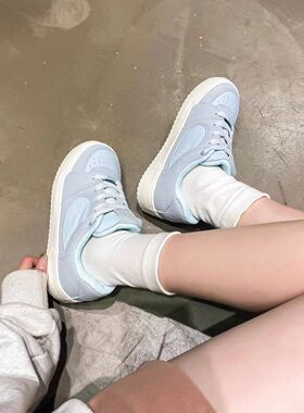 Trends！你别说！蓝色上脚好有清冷感！！