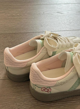 Trends！学生Kitty猫设计轻便德训鞋女2025春季新款透气舒适板鞋