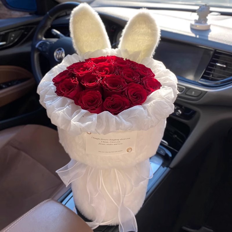 生日礼物女玫瑰花束成品仿