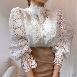 Lace patchwork printed out top hollowed 蕾絲印花鏤空拼接上衣