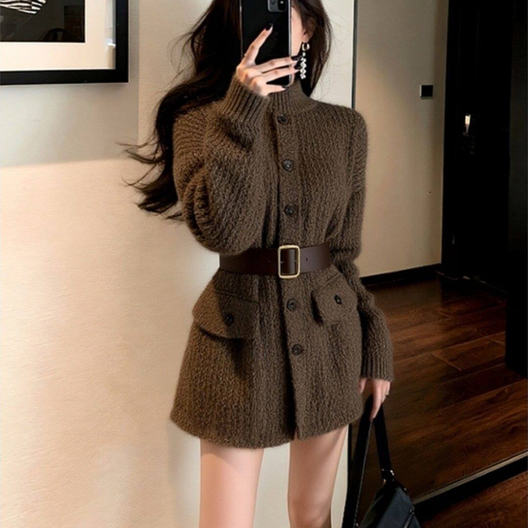 咖色高领针织长袖洋装女2025冬季新款复古气质收腰加厚毛衣短裙