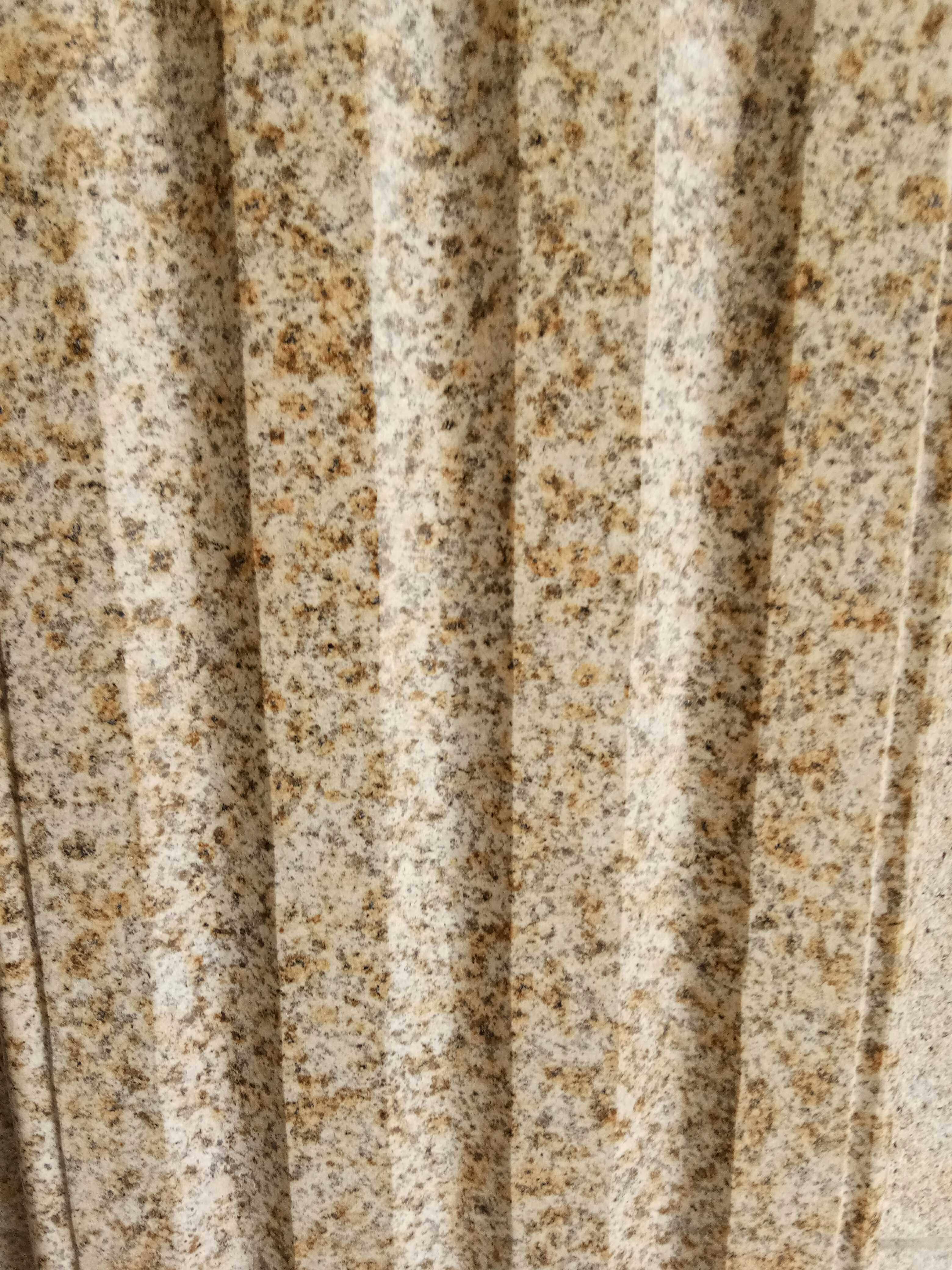 山东矿山黄锈石芝麻黑灰白中国黑荔枝面火烧面光面自然面蘑菇石