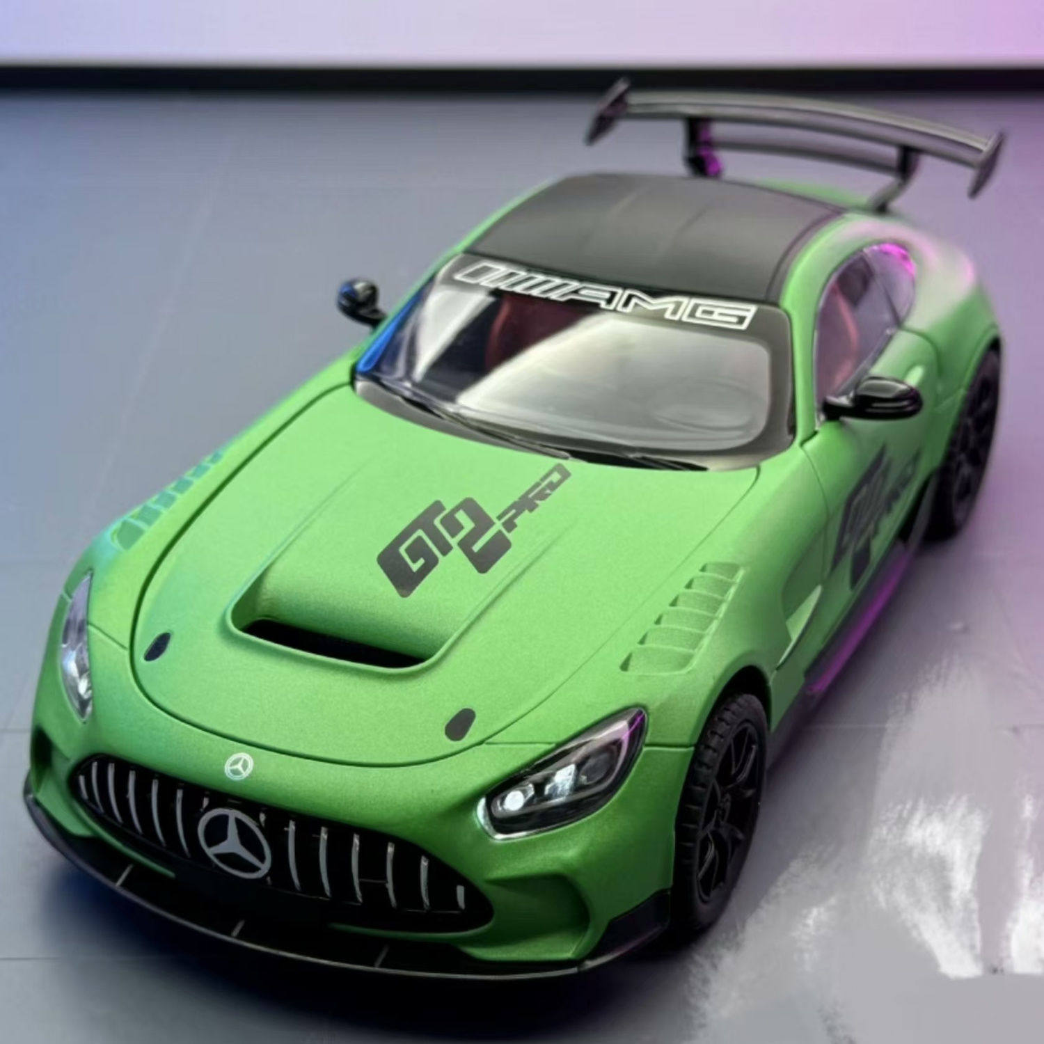 合金车模1比24大号奔驰AM