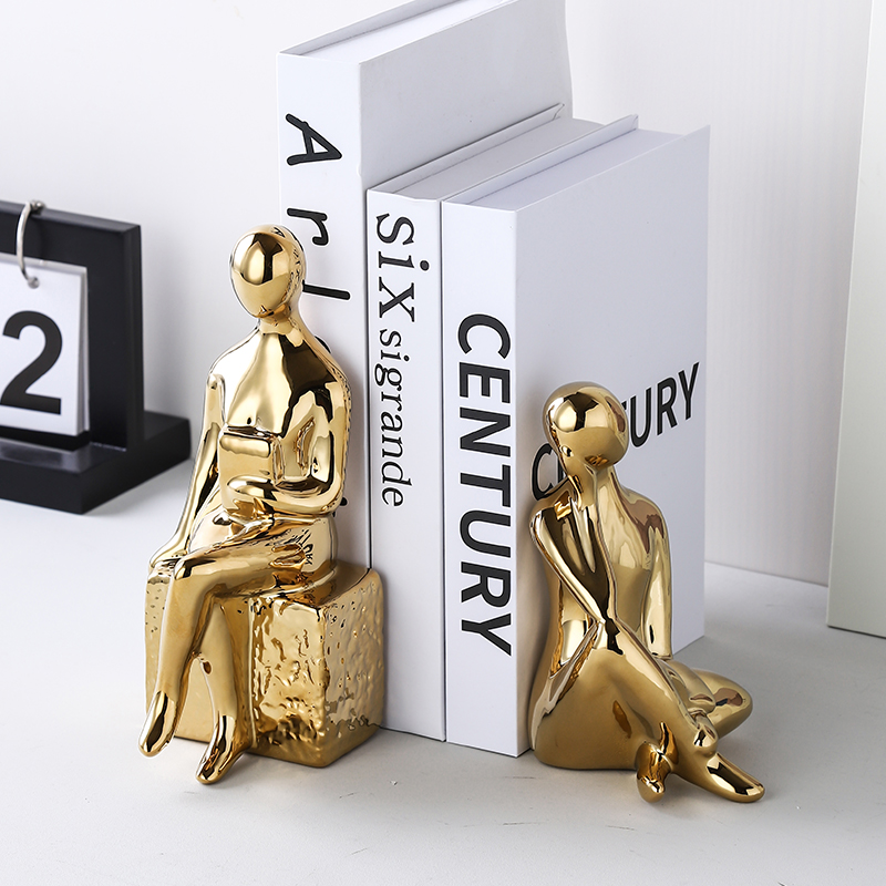 轻奢电视柜人物书档摆件