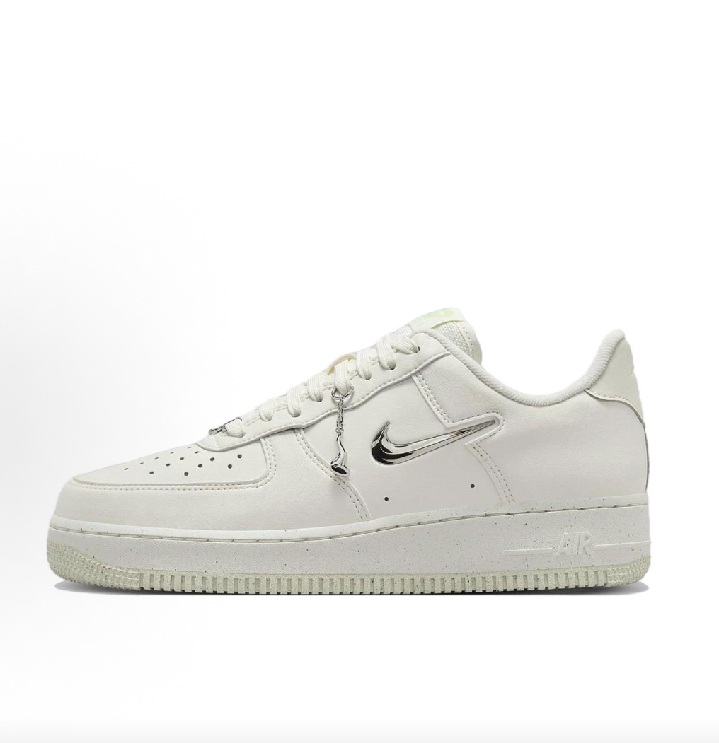 Nike Air Force 1 07 NEXT女子AF1低帮板鞋白色FN8540-100韩仓