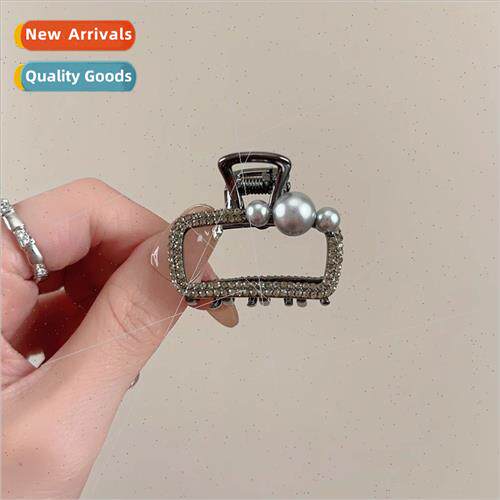 Small grab clip back head half tie hair clips square pearl b