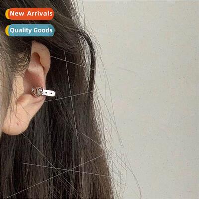 Heart-shaped belt earrings retro HK flavor love ear bone cli