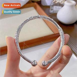 Women Bracelet Mori che Filigre Flourishing Embossed Flowers