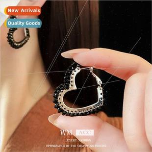 black earrings beaded metal vers heart Skeletonized