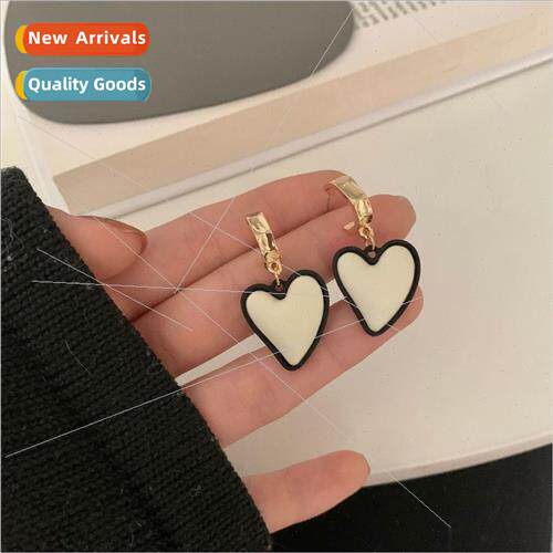 Koreablack whe color collision heart-shaped earrings retro e