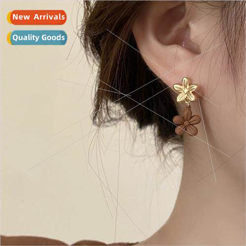Autumn winter French retro new curry flowers sweet earrings