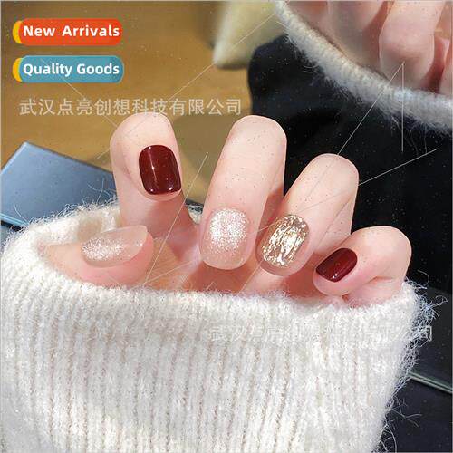 Handmade wear nail Roman ~ Chelsea red gilt cat eye manicure