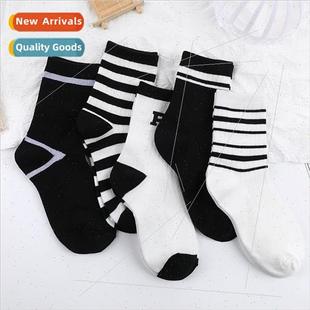 Korean fashion simple black and white striped socks letters