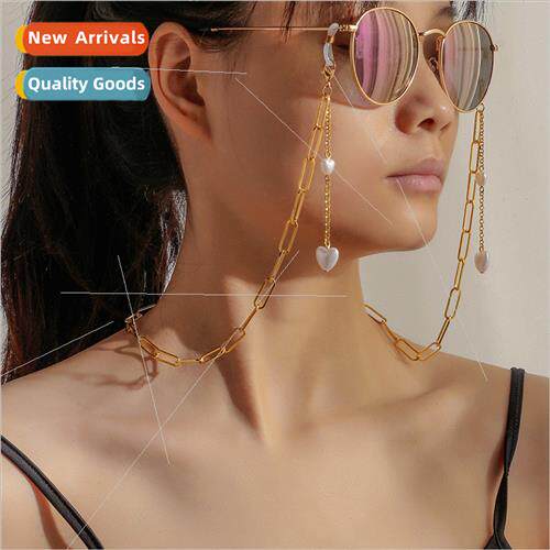 Europe fashion simple metal chain love pearl retro glasses c