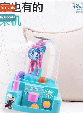 One hundred percent Frozen 2 mini candy machine scratching m