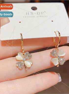 Summer new fashion sweet four-leaf flower ear buckle female