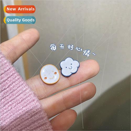 S925 other brnew clouds smiley earrings asymmetric compact e