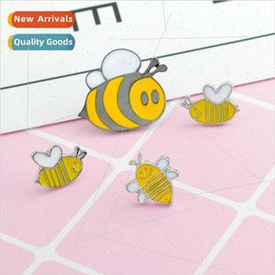 new creative fashion Uned brooch States cartoon Europe bee