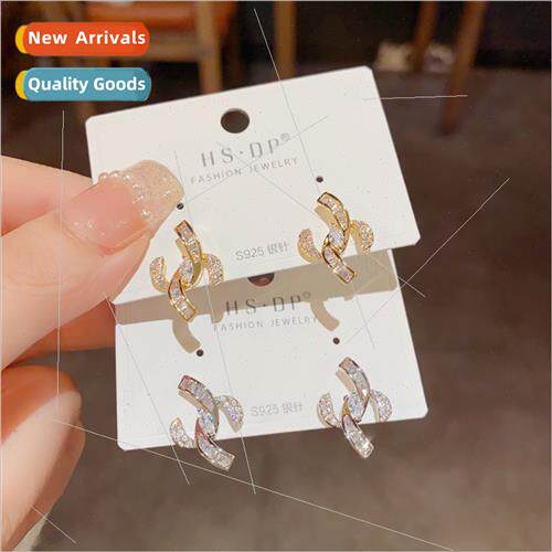 Retro fashion exquise super flash double C earrings zirconia