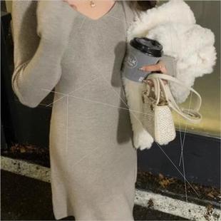 French senior hanging fall nec wind winter gentle 2023 sense