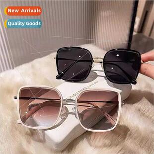 square sunglasses anti-ultraviolet gentle elegant teal lens