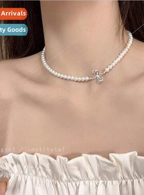 Gentle Butterfly Pearl Necklace che Premium Collarbone Chain