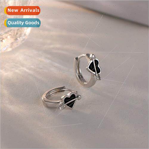 Europe black love heart earrings earrings new tide earrings