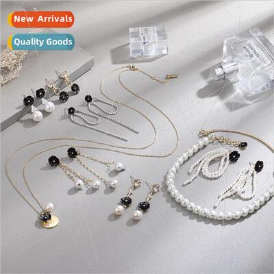 Pendant Women Korea  Flower Necklace Love Cold Choke Chain
