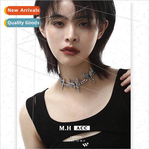 Short necklace thick chain butterfly fly fly niche punk hip-