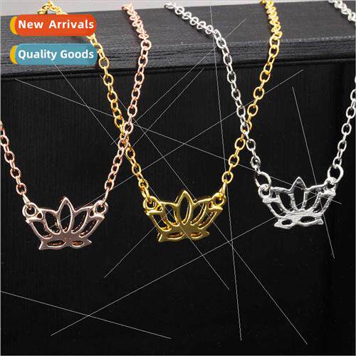 Lotus Necklace Personalized mple Flower Pendant Alloy Skelet