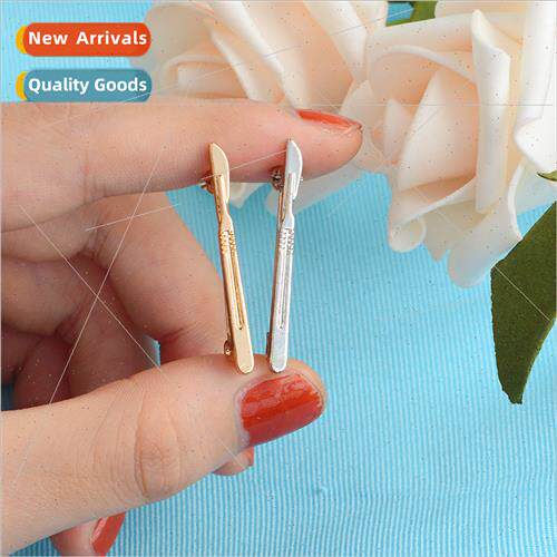 Alloy Medical Device Brooch Bag Collar Accessory Scalpel Bro