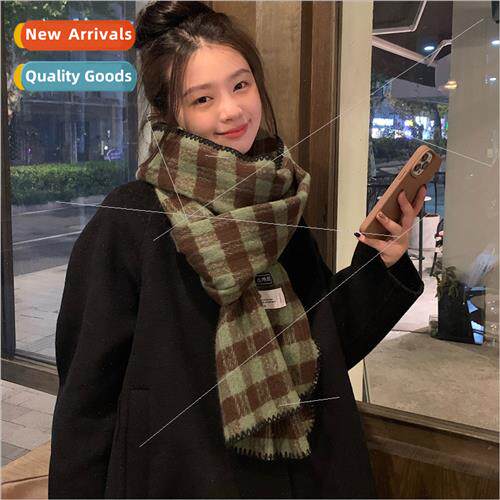 Green retro plaid scarf female 2022 new senior sense winter