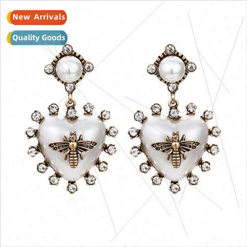 New creative heart pearl diamond earrings retro fashion bee