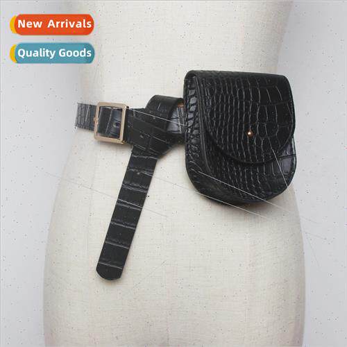 Mini small fanny pack female 2019 new tide ins fashion snake