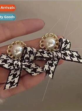 Autumn winter wild black whe bow thousbirds grid earrings fe