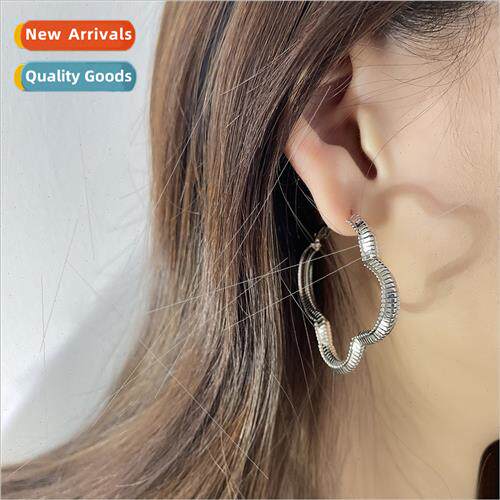 Four-leaf clover earrings delicate Korea large earrings girl