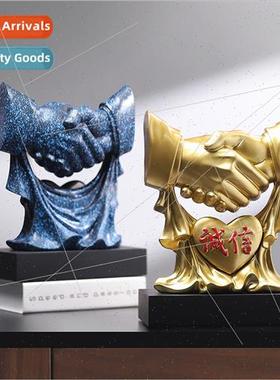 Modern high-grade business integry handshake ornament office