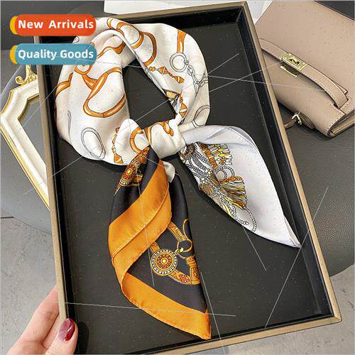 Classic metal chain color blocking simulation silk medium sq
