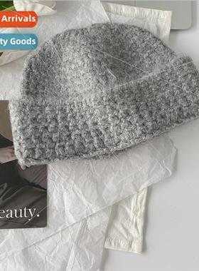 Cream fluffy corn lattice show face small curled edge wool h